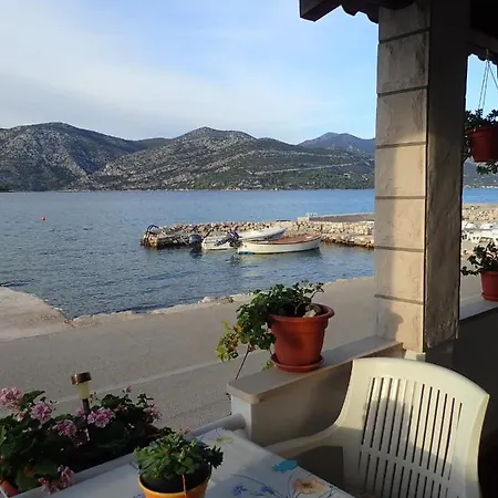 Katja Apartament Račišće
